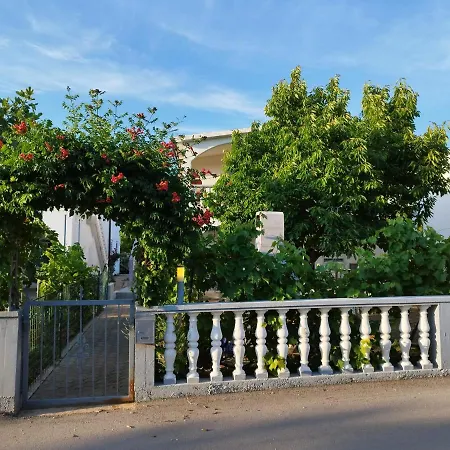 Apartments Iris Vir Exterior photo